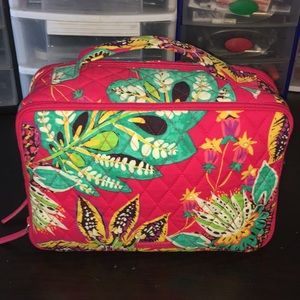 Toiletries/makeup Carrier
